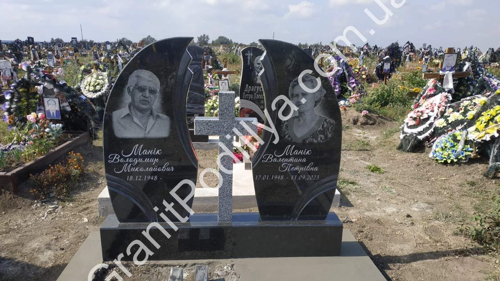 Подвійний пам'ятник з граніту - Кам'янець-Подільський | GranitPodillya